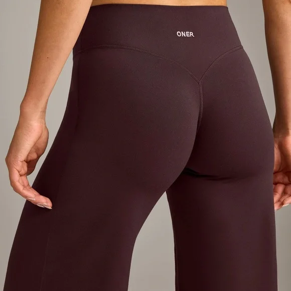 SOFTMOTION™ STRAIGHT LEG BOTTOMS WITH GRAY LOGO - Picture 6 of 8